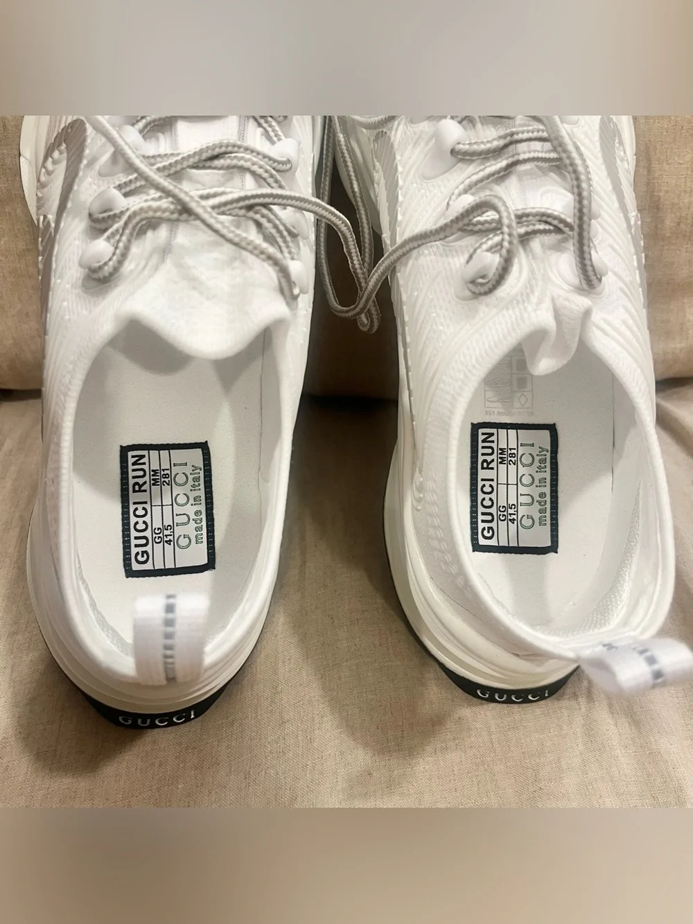 Gucci gg logo